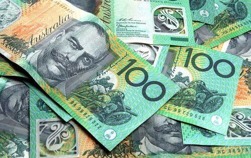 Lots of Australian 100 Dollar Notes